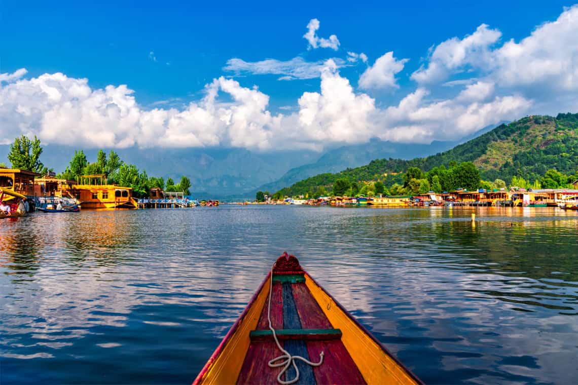 Danau Dal: Pesona Danau Ikonik Kashmir yang Memikat Wisatawan Dunia