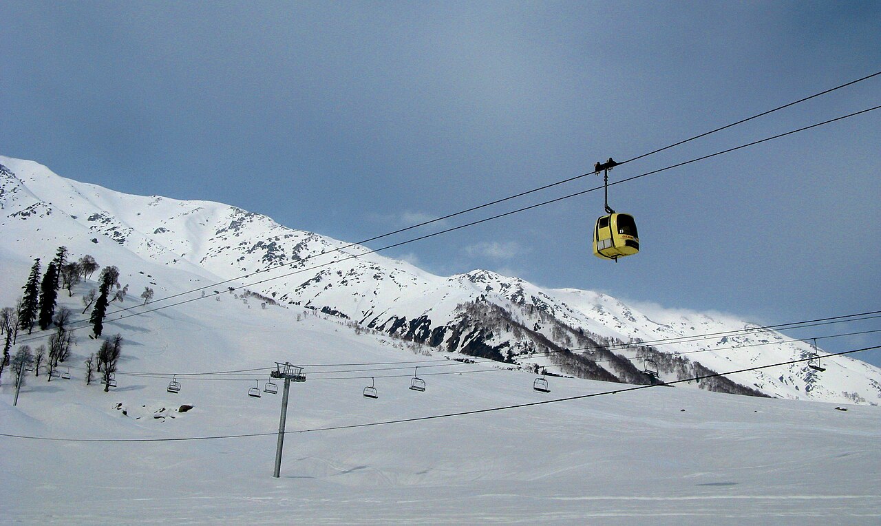 Gunung Gulmarg: Surga Pegunungan Bersalju yang Memikat Wisatawan Dunia