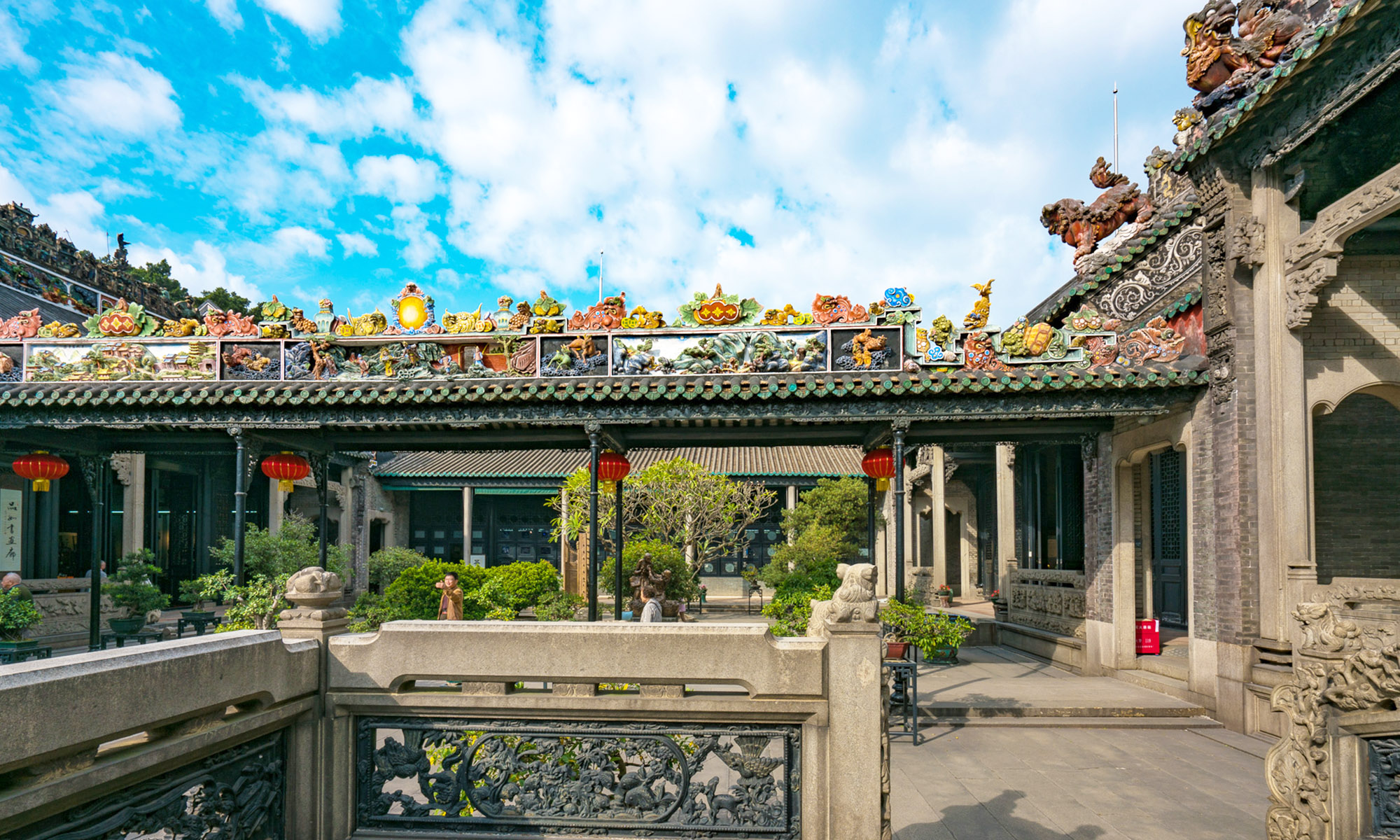 Kuil Chen Clan, Mahakarya Arsitektur Tradisional yang Memikat di Guangzhou Kuil Chen Clan, Mahakarya Arsitektur Tradisional yang Memikat di Guangzhou