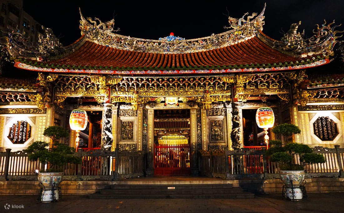 Kuil Longshan: Warisan Spiritual Bersejarah di Jantung Taipei
