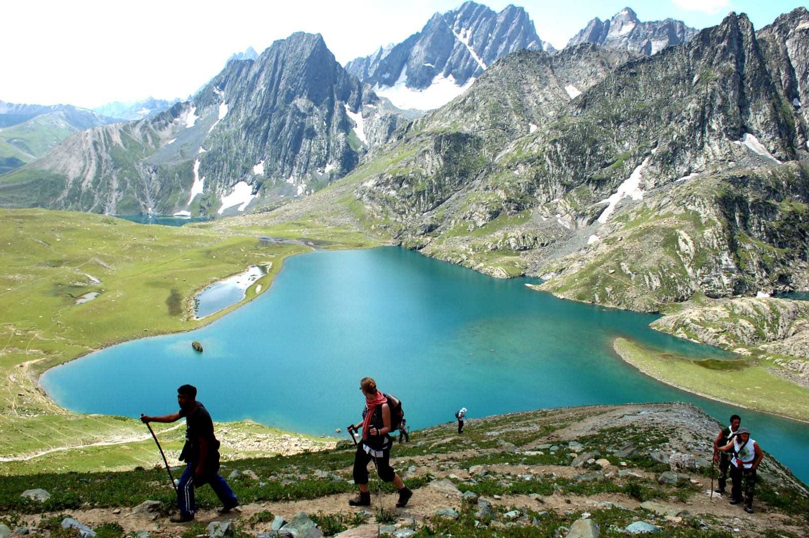 Lembah Kashmir, Permata Pegunungan Himalaya yang Memikat Hati Wisatawan