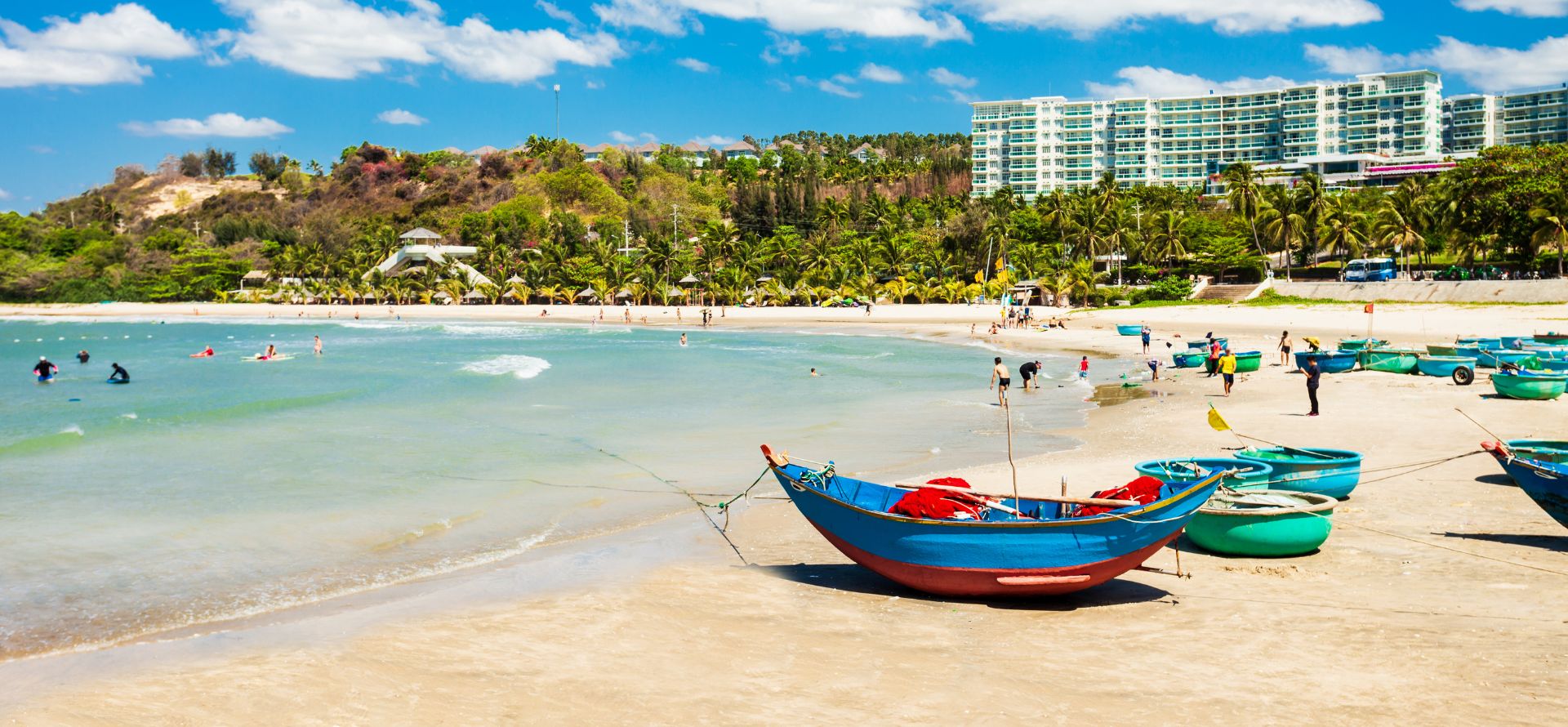 Mui Ne Beach Vietnam: Panduan Wisata Pantai Pasir Merah yang Menakjubkan Mui Ne Beach Vietnam: Panduan Wisata Pantai Pasir Merah yang Menakjubkan