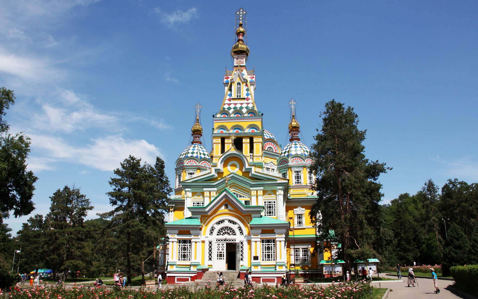 Panfilov Park, Ruang Hijau Bersejarah yang Menjadi Ikon Kota Almaty