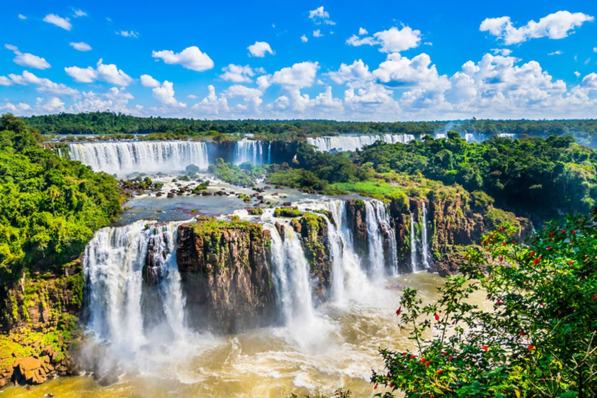 Air Terjun Iguazu, Keajaiban Alam yang Memukau Dunia Air Terjun Iguazu, Keajaiban Alam yang Memukau Dunia