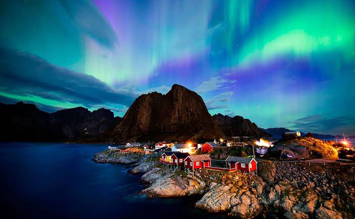 Aurora Borealis: Keajaiban Cahaya Langit Norwegia yang Memikat Dunia