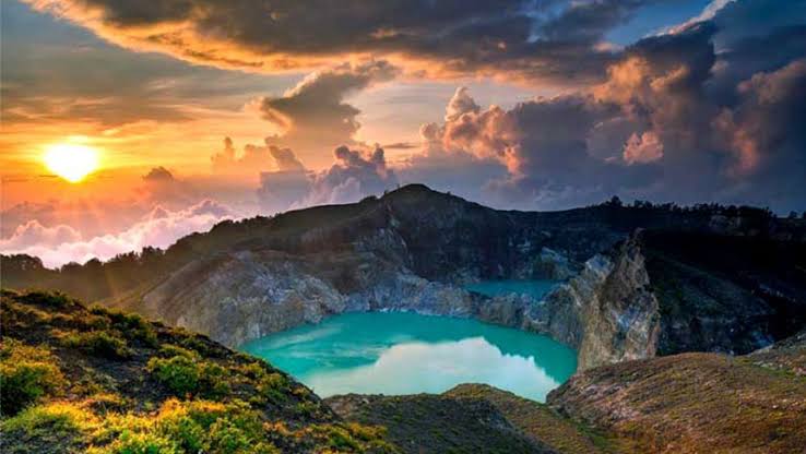 Pulau Flores, Surga Wisata Alam yang Memikat Pulau Flores, Surga Wisata Alam yang Memikat