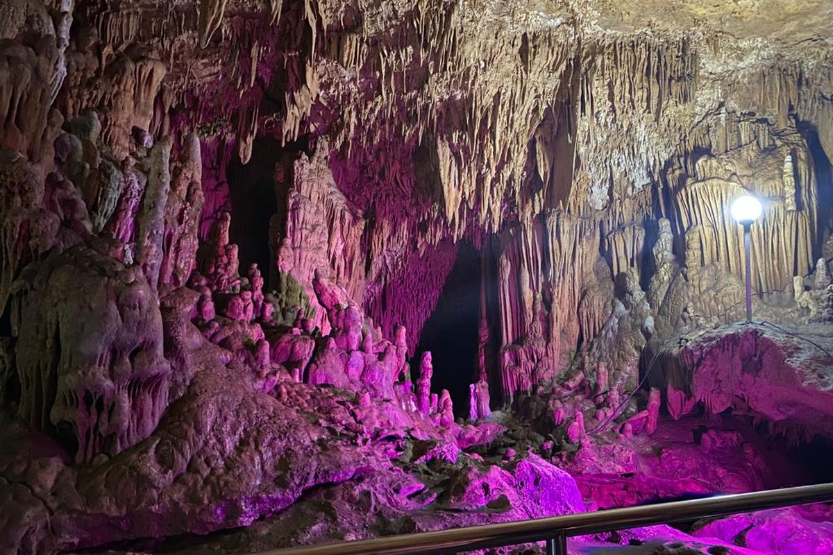 Pesona Goa Gong, Bawah Tanah Pacitan Pesona Goa Gong, Bawah Tanah Pacitan