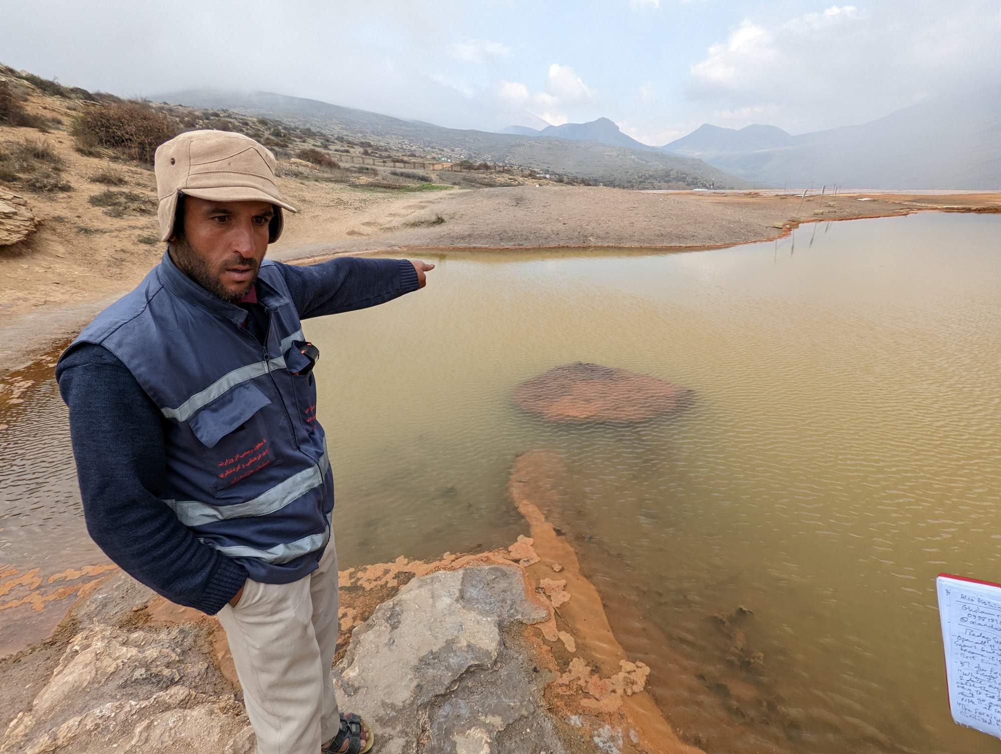 Badab Soort Springs: Teras Travertin Berwarna Warni yang Membentuk Lanskap Unik Iran Badab Soort Springs: Teras Travertin Berwarna Warni yang Membentuk Lanskap Unik Iran
