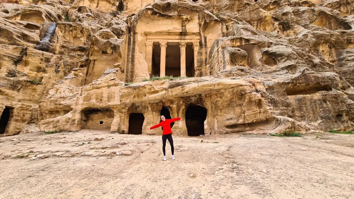 Little Petra: Memasuki Permukiman Nabatea yang Tersembunyi di Balik Tebing Yordania