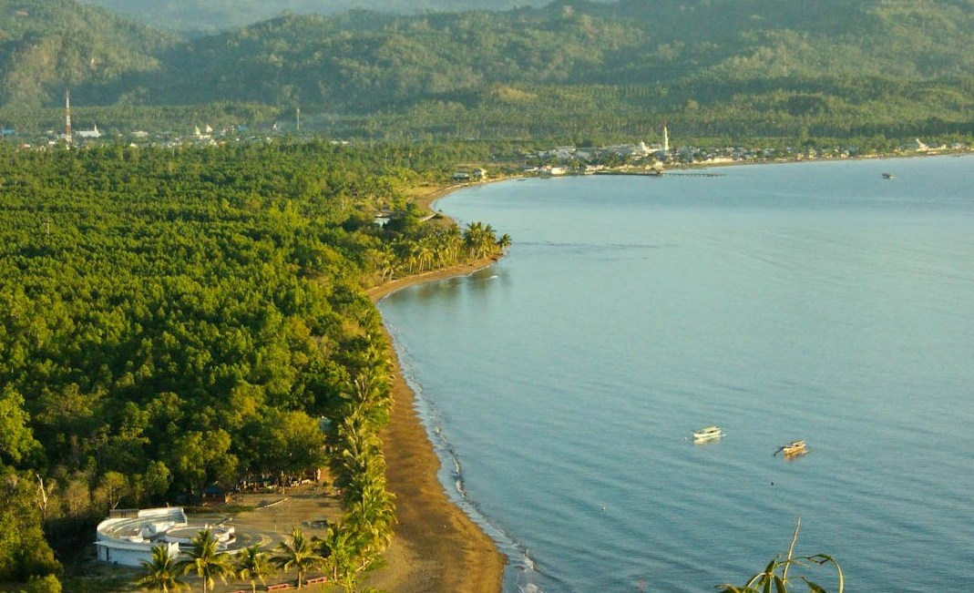 Pantai Lakban Ratatotok, Pesona Tenang di Pesisir Minahasa Tenggara