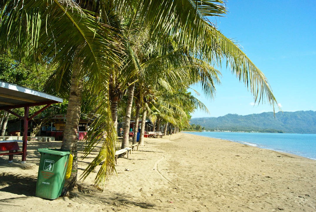 Pantai Lakban Ratatotok
